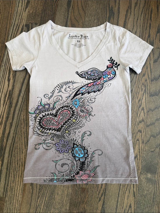 Lucky Brand Tops - Lucky Brand T-Shirt V-Neck Bird, Heart & Peace Boho Design Luck Tees Gray Ombré